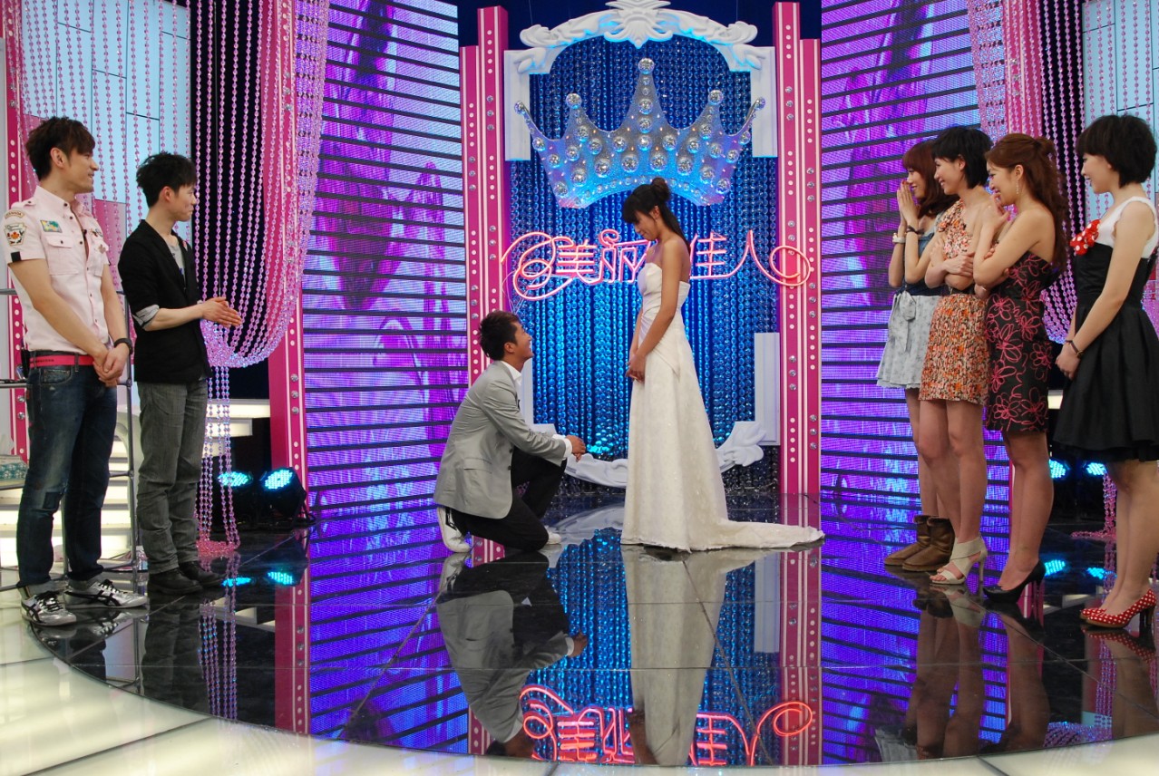 5月25日晚间19:45旅游卫视《美丽俏佳人》结婚实用主义,敬请