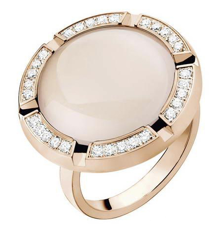 新品chaumet大戒指与红榴石源于大自然的灵感