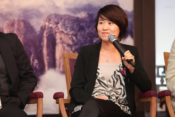钻石小鸟联合总裁徐潇在论坛上发言